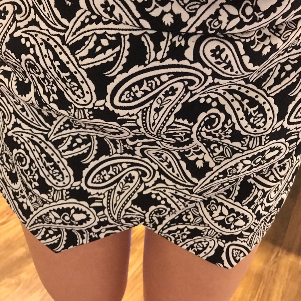 Patterned Skort - Picture 4 of 4